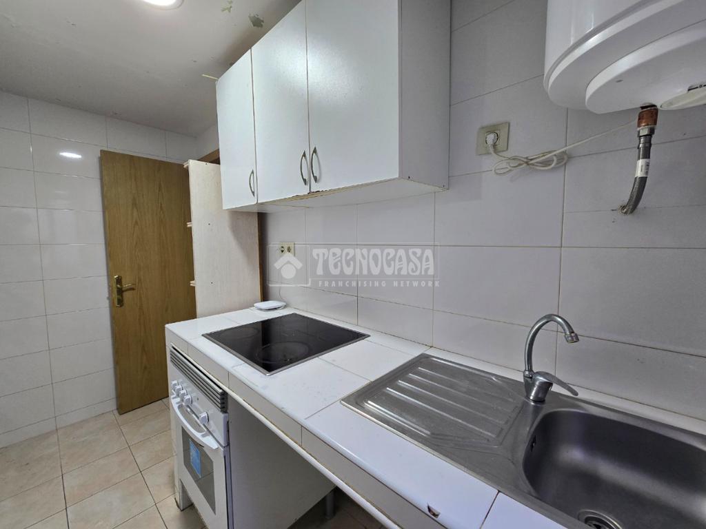 Piso En Venta Piso En Venta Ref 605772 Tecnocasa Estudio