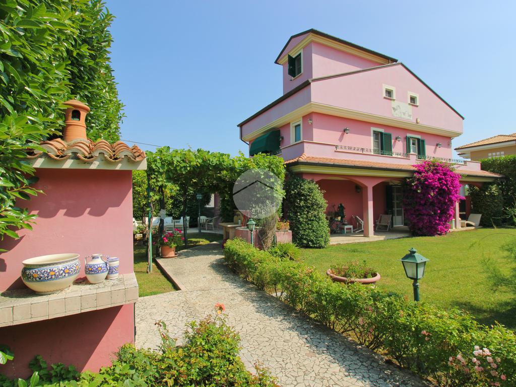 Villa Singola In Vendita A Roseto Degli Abruzzi Cologna Spiaggia