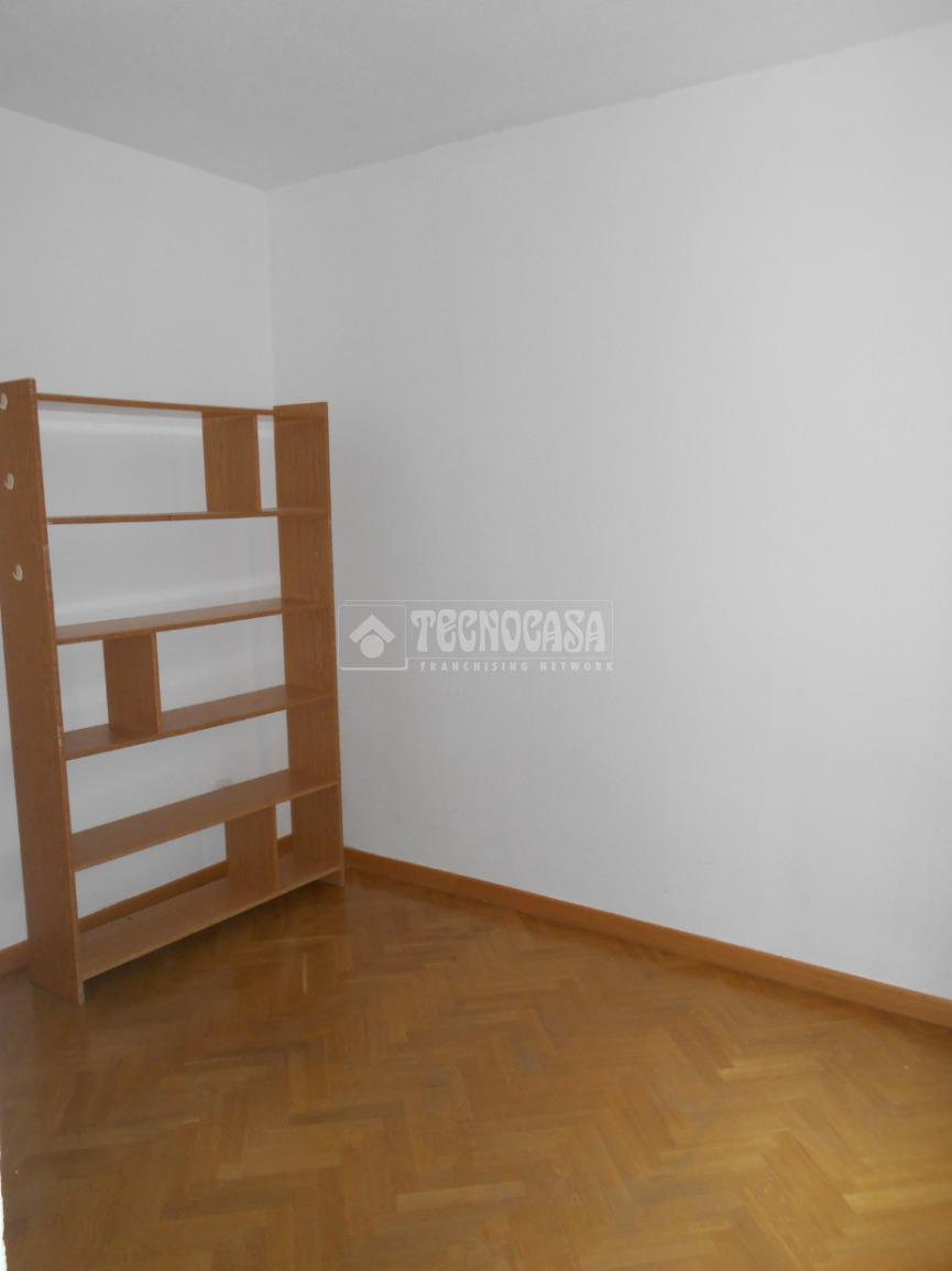 Piso en alquiler en  Los Combos  11/11