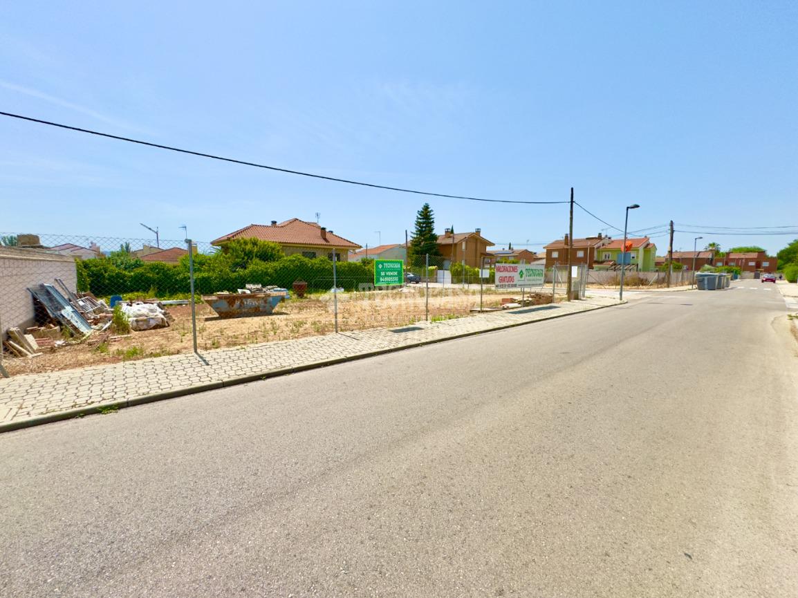 Terreno en venta en  Cabanillas del Campo  5/13