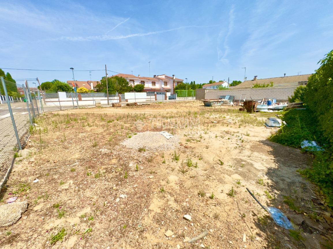 Terreno en venta en  Cabanillas del Campo  10/13