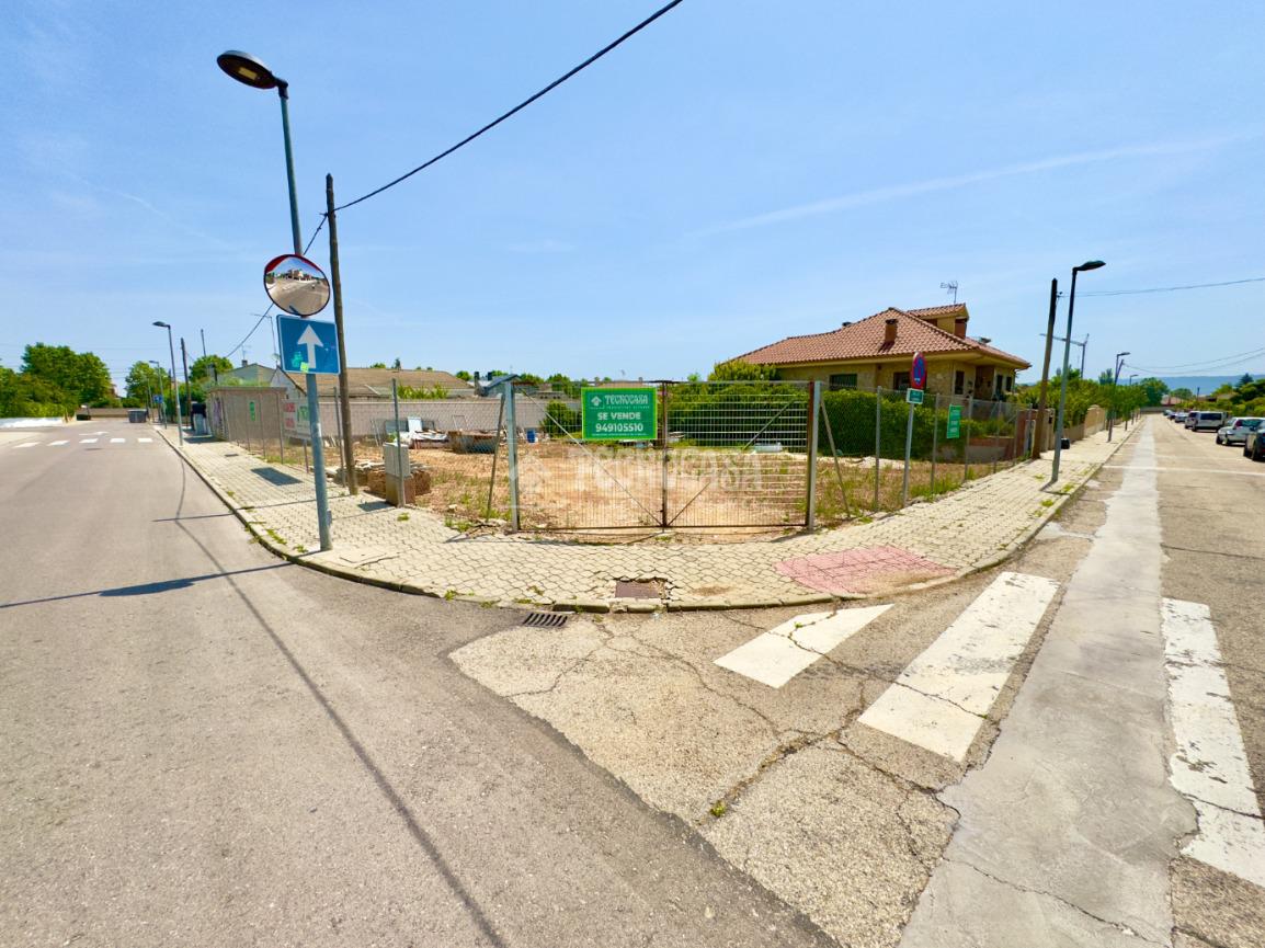 Terreno en venta en  Cabanillas del Campo  6/13