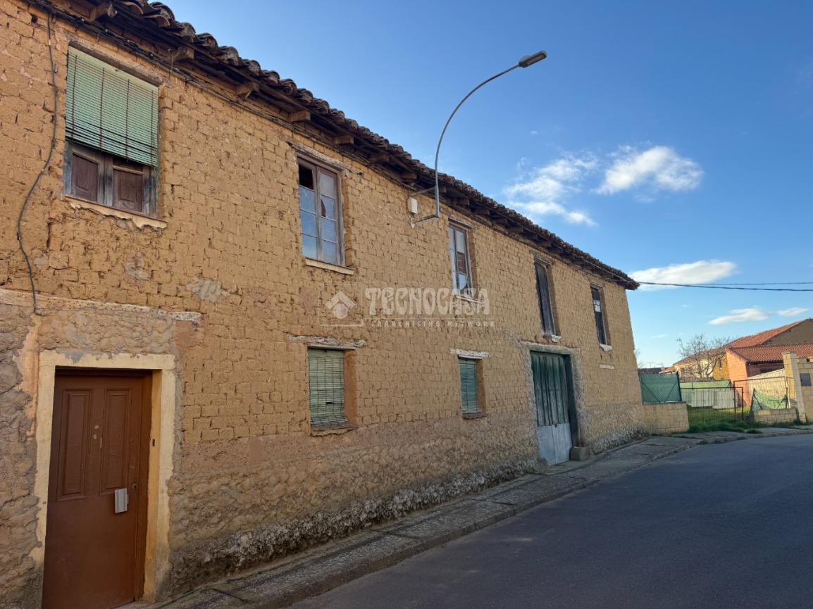 Terreno en venta en  Valdefresno, León  1/16
