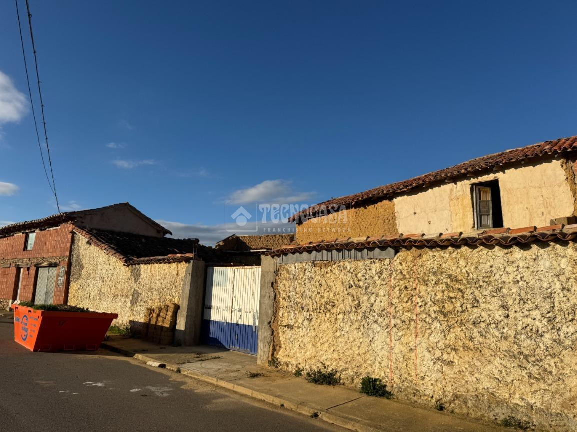 Terreno en venta en  Valdefresno, León  5/16