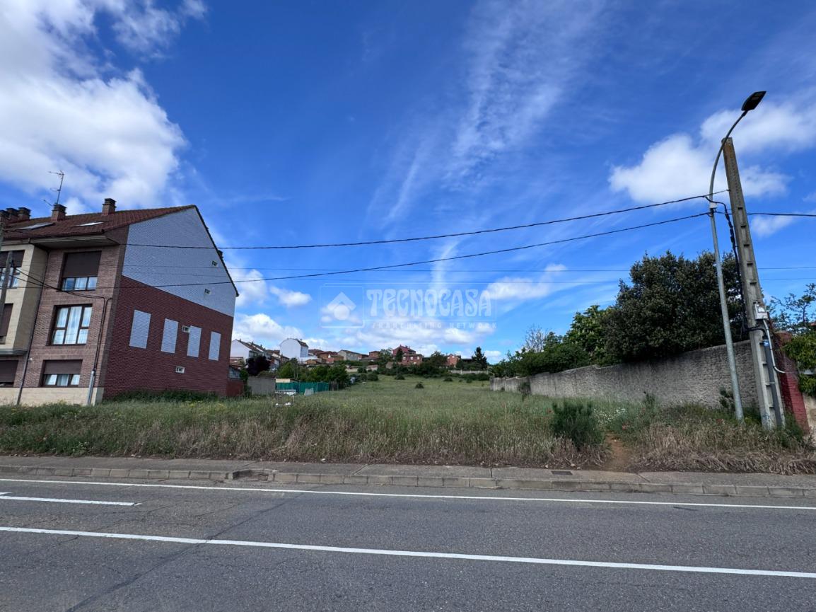 Terreno en venta en  Villaquilambre, León  1/1