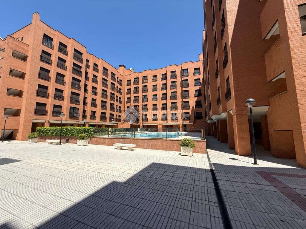 Calle de Belfast, Rejas, Madrid