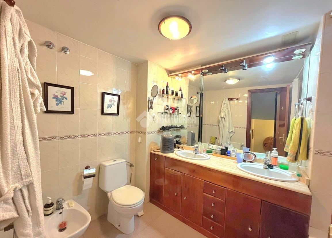 Casa en venta en  VALDEMORO  12/26
