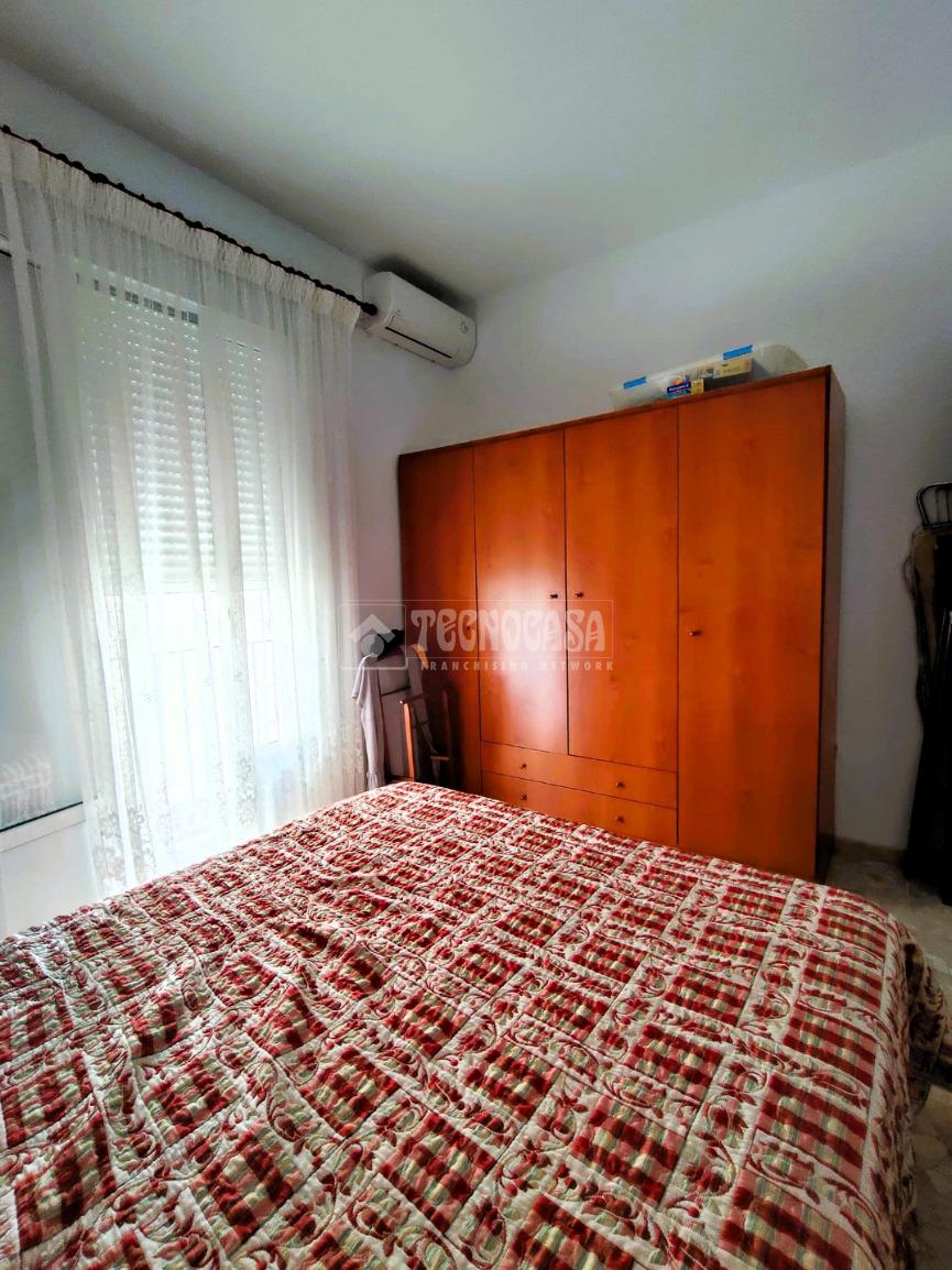 Casa en venta en  Marchena  7/25