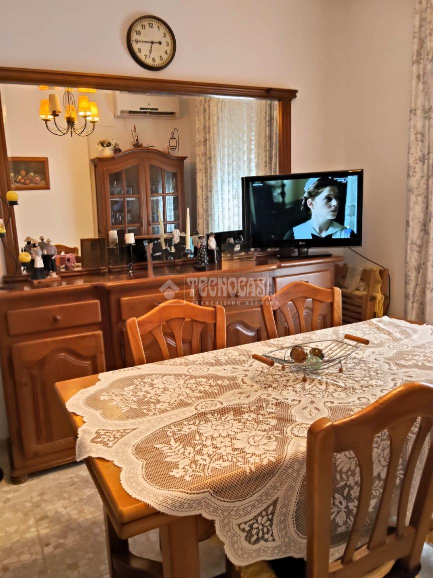 Casa en venta en  Marchena  4/25