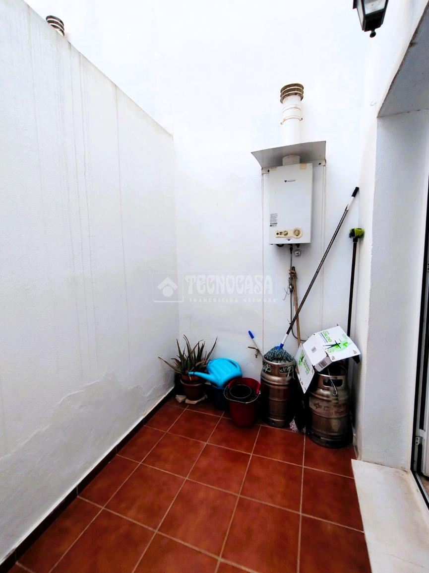 Casa en venta en  Marchena  11/25