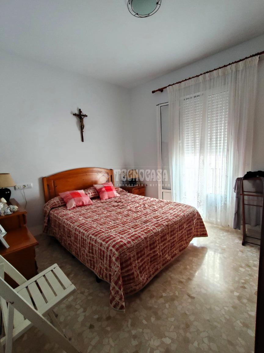 Casa en venta en  Marchena  12/25