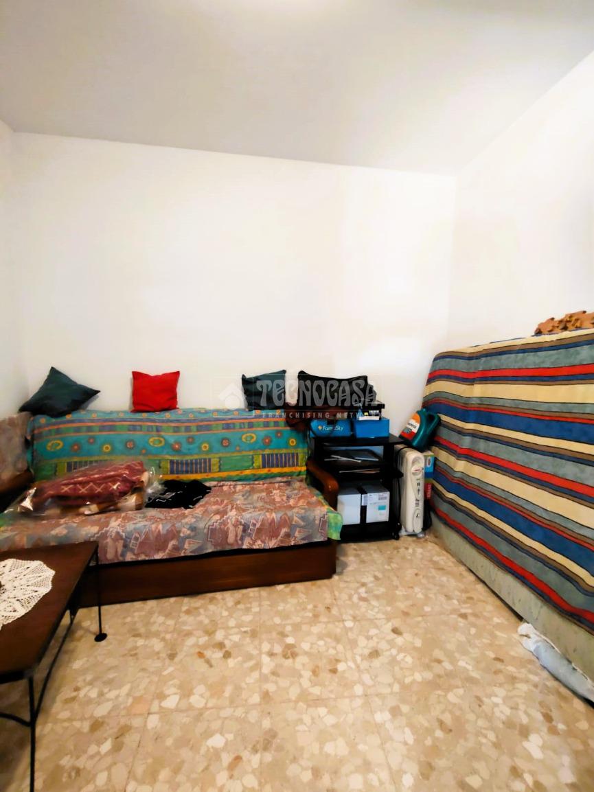 Casa en venta en  Marchena  15/25