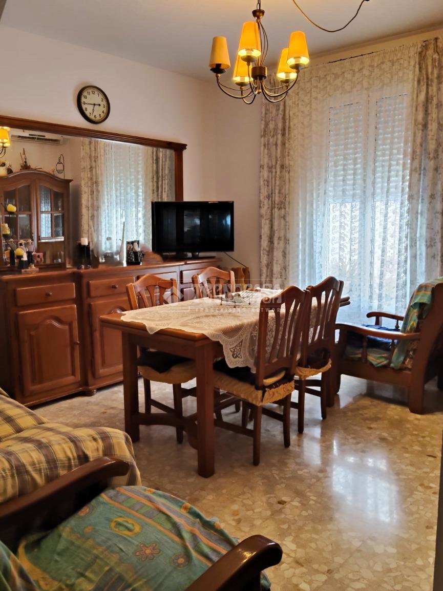 Casa en venta en  Marchena  18/25