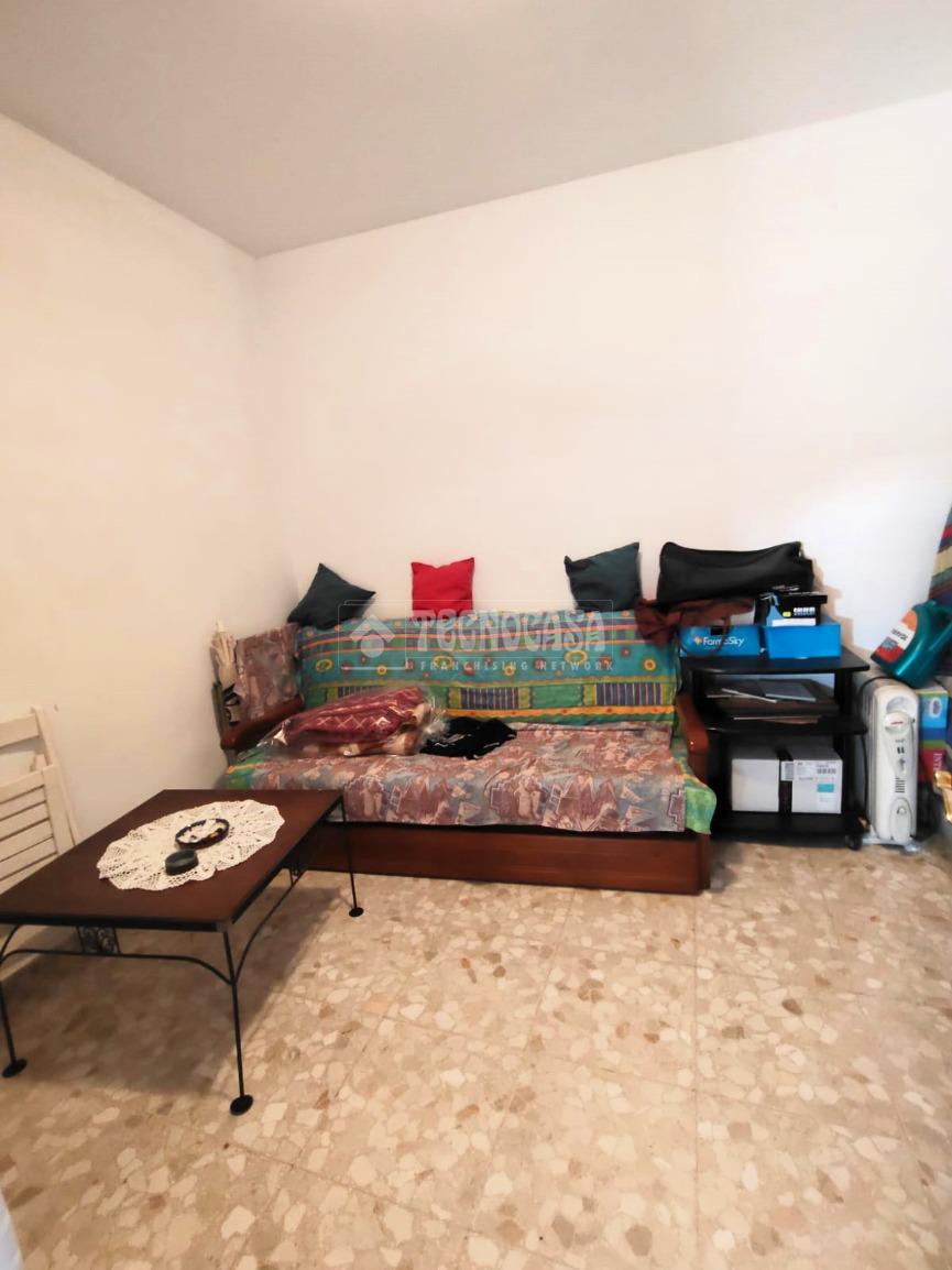 Casa en venta en  Marchena  24/25