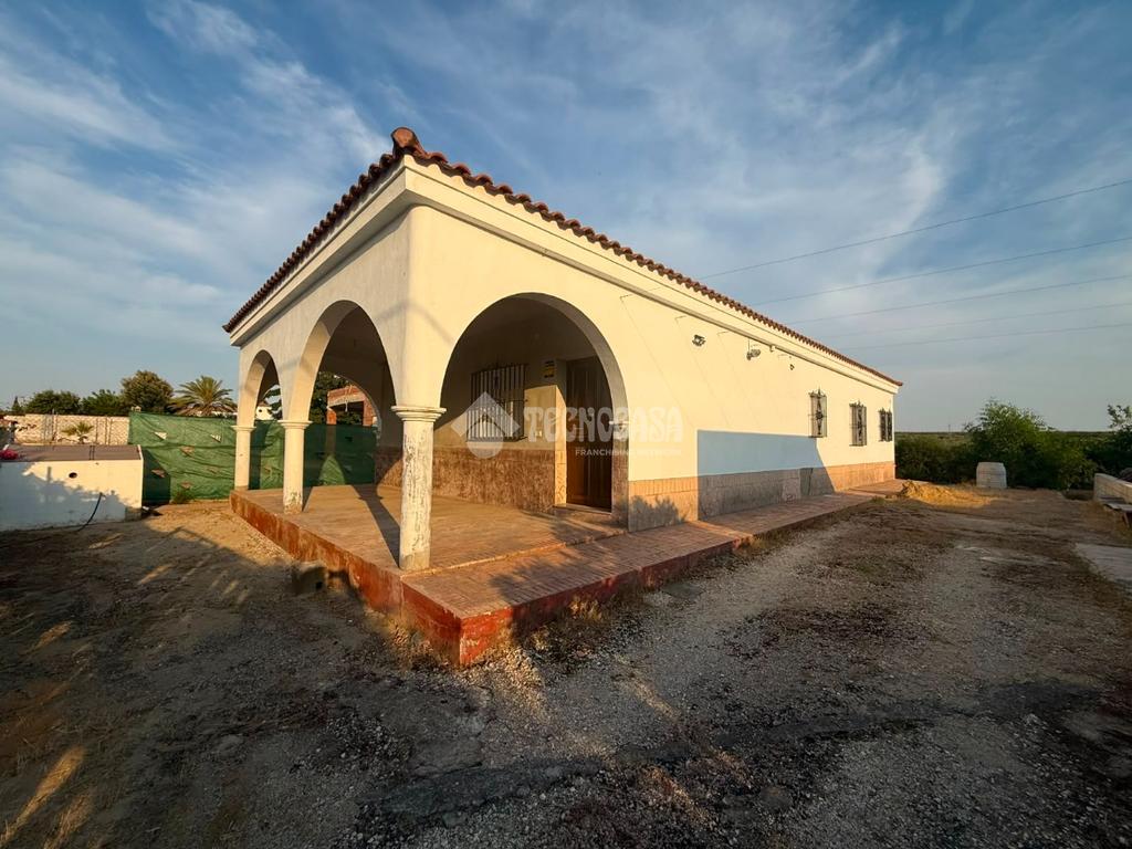 C/ Cadiz Urb. Pago Redondo, Arahal