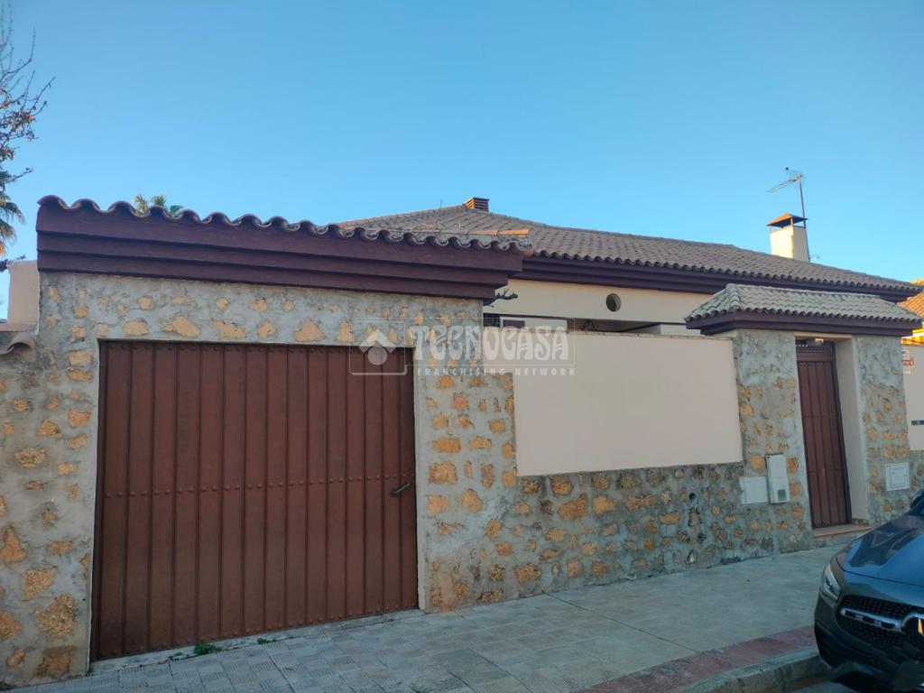 Casa en venta en Dos Hermanas MontequintoOlivar De Quinto, 445.000 €, 177 m2, ref. 565805