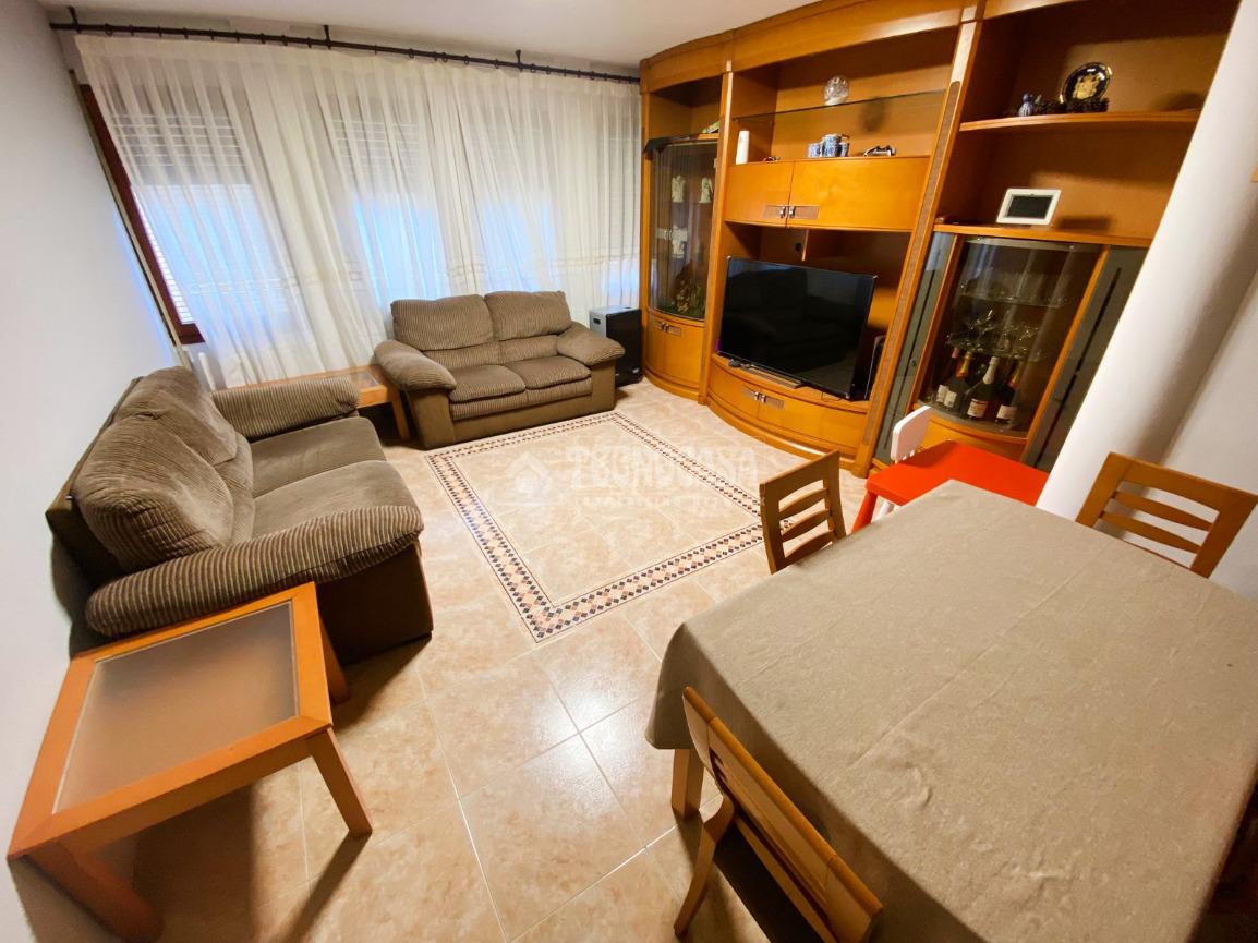 Piso en venta en  Zuera  2/24