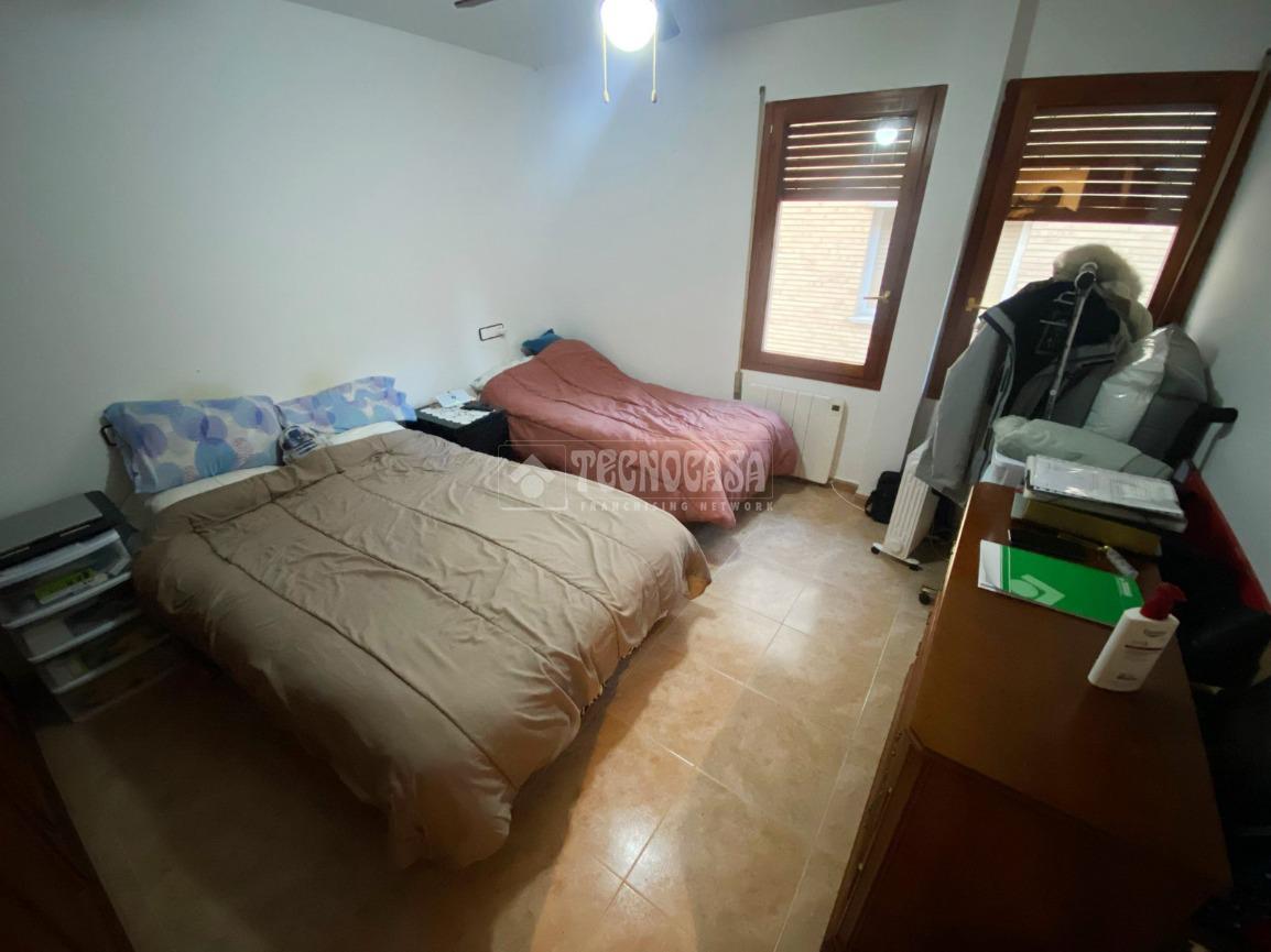 Piso en venta en  Zuera  11/24