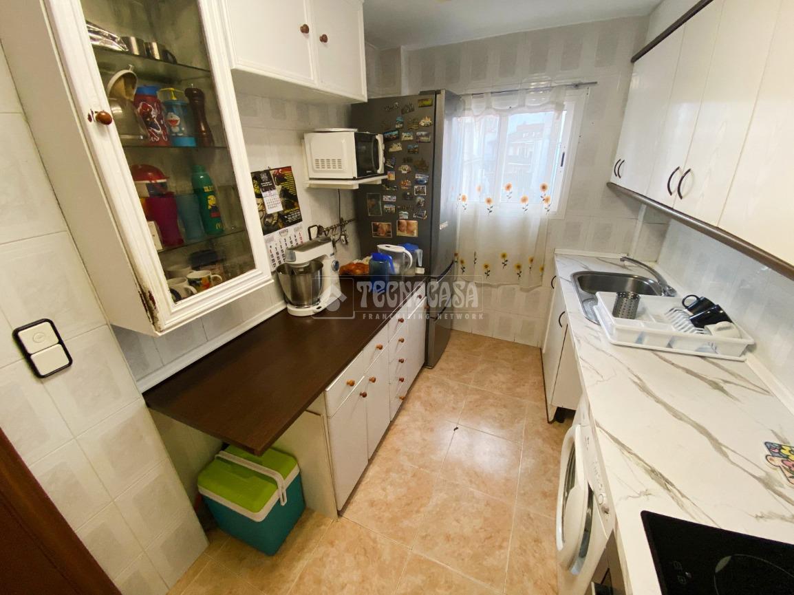 Piso en venta en  Zuera  8/24