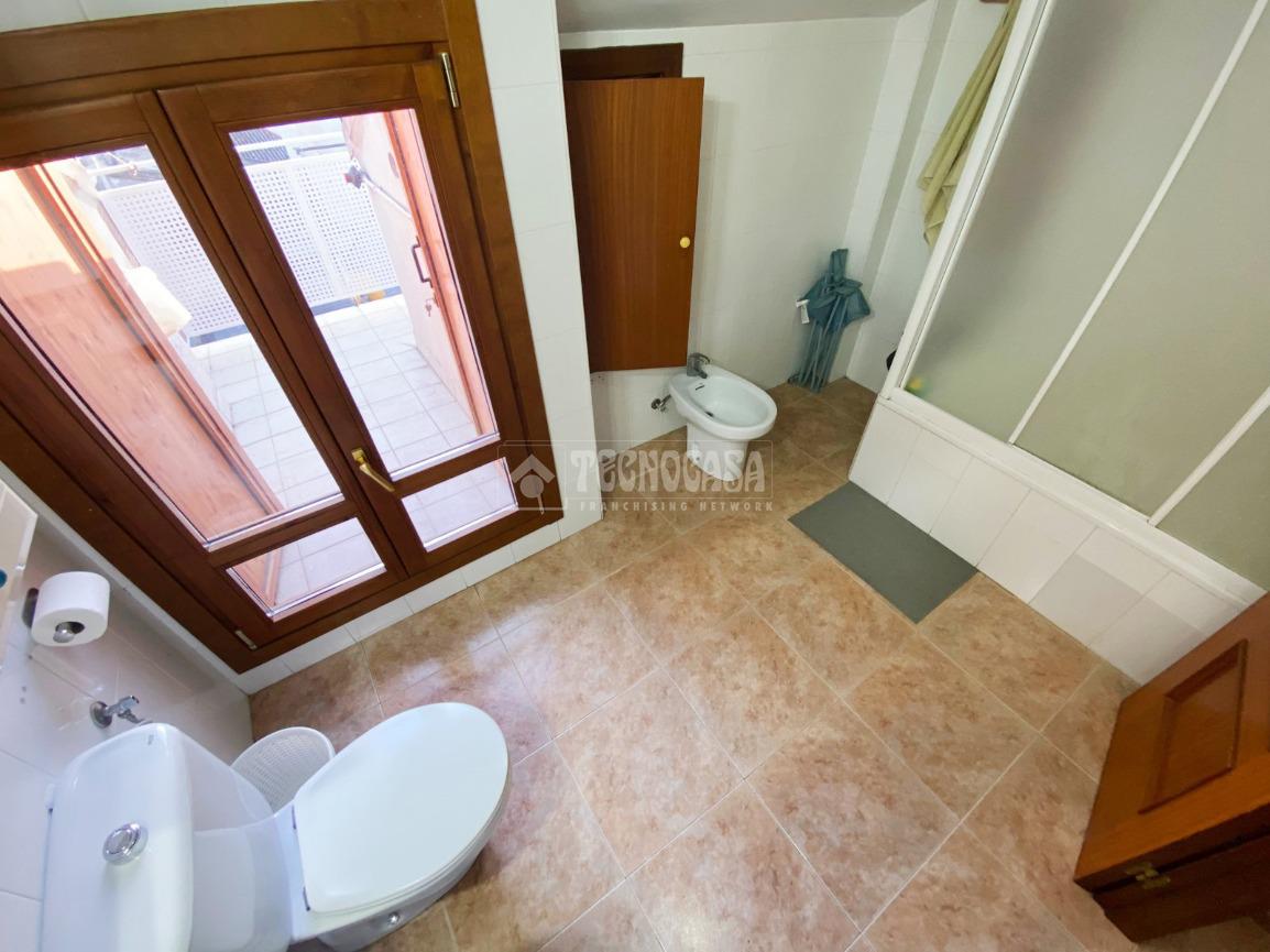 Piso en venta en  Zuera  18/24