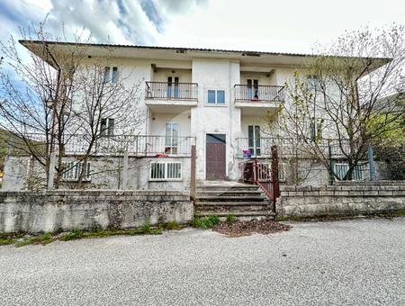 Casa indipendente in vendita