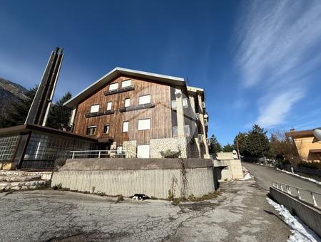 Trilocale in vendita