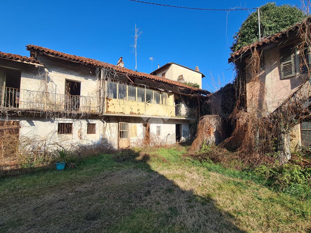 Casa indipendente in vendita