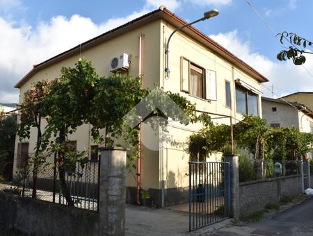 Casa indipendente in vendita