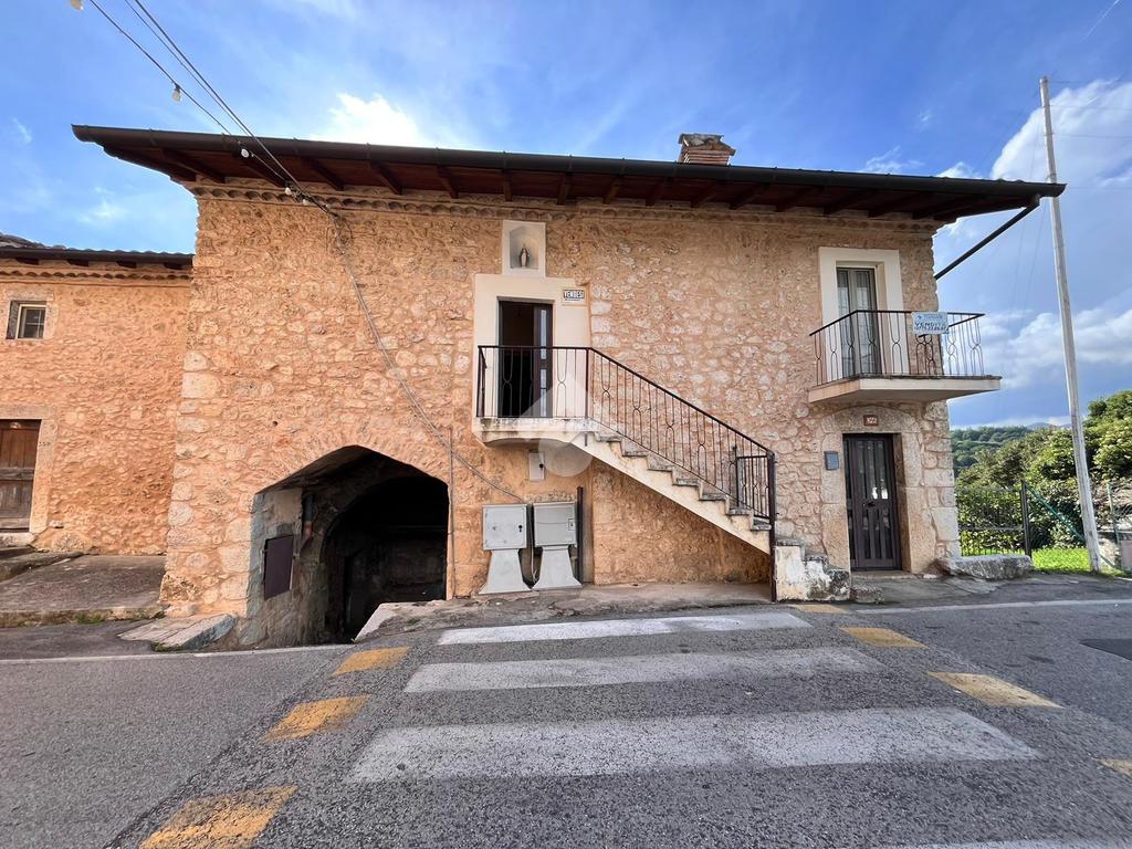 Casa semindipendente in vendita a Veroli, Colleberardi – Frosinone. € 90.000, 150 Mq – Tecnocasa.it  #finsubito richiedi mutuo fino 100%