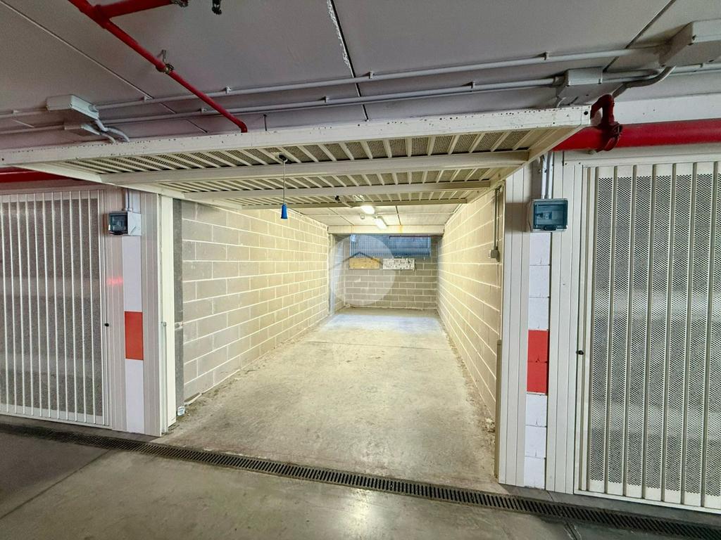 Box / posti auto in vendita