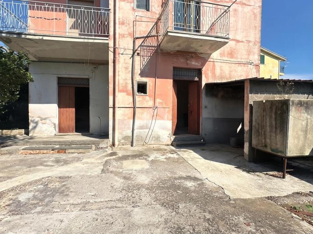 House in Lettere, Fuscoli, Gesini