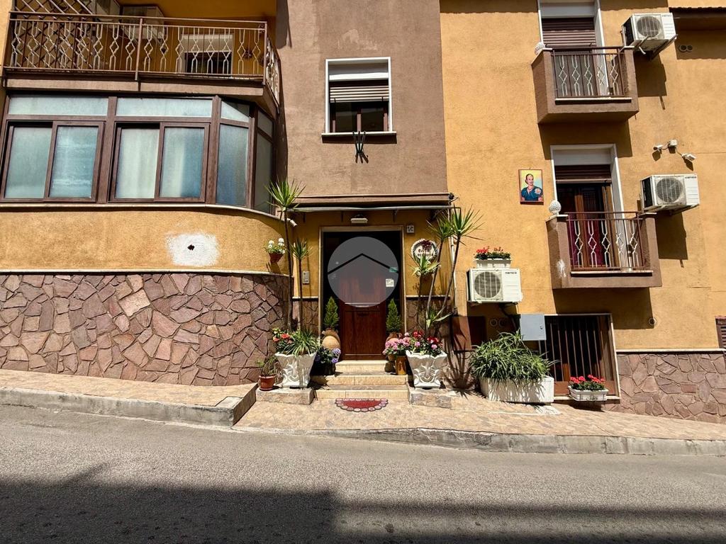 Trilocale in affitto, Carini