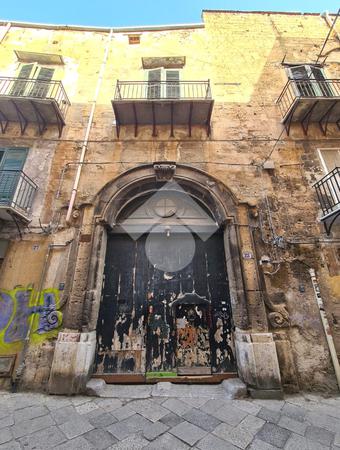 5 locali in vendita