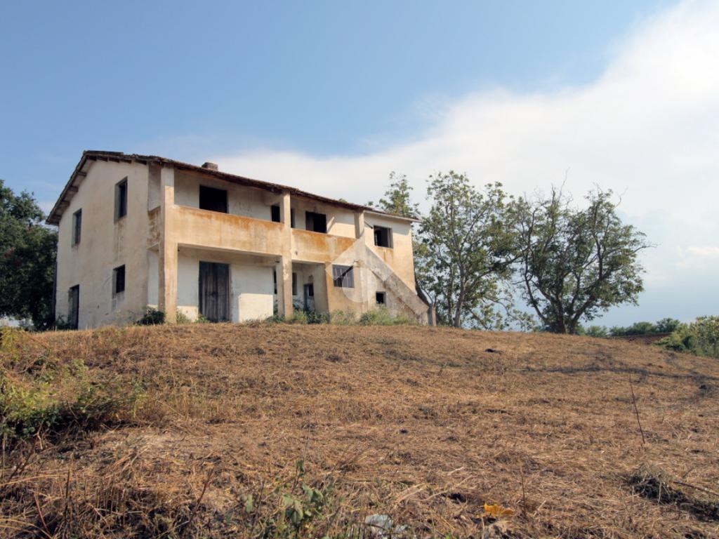 Casa indipendente in vendita a Montopoli Di Sabina, Colonnetta La Memoria – Rieti. € 195.000, 250 Mq – Tecnocasa.it  #finsubito richiedi mutuo fino 100%