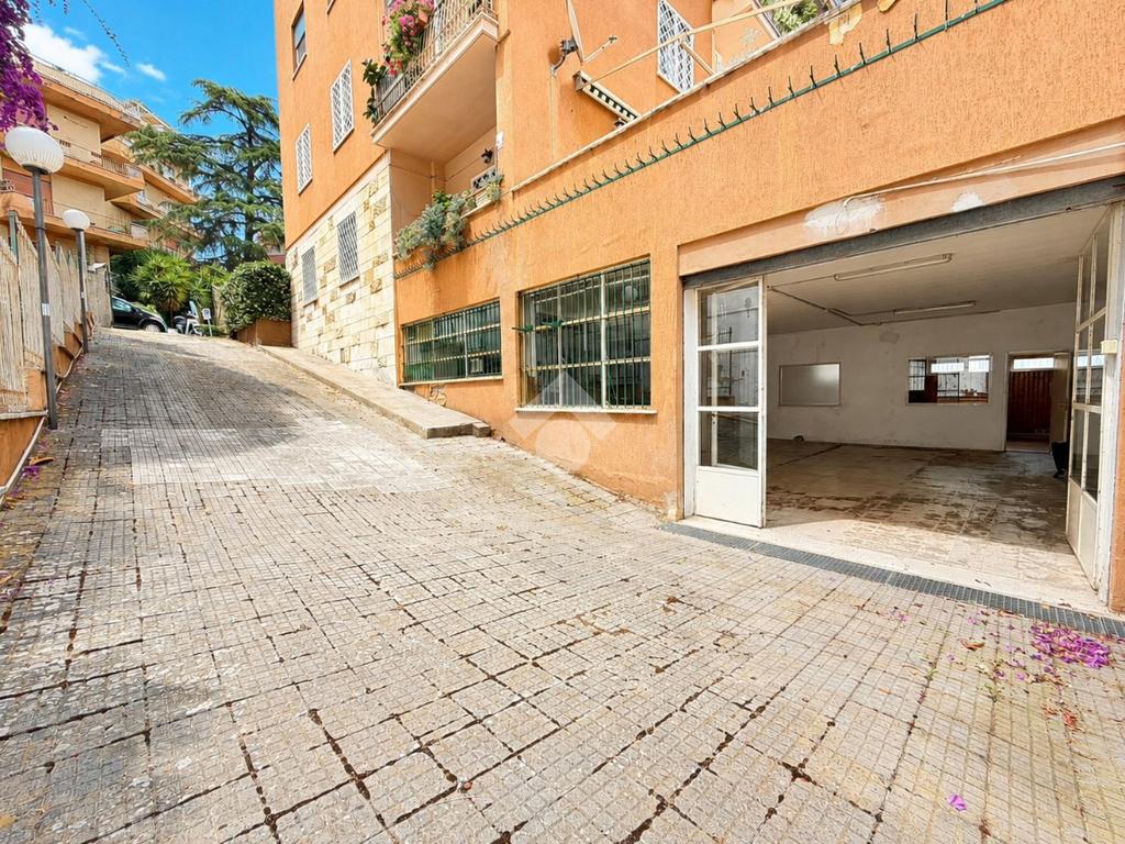 Negozio in vendita, Roma