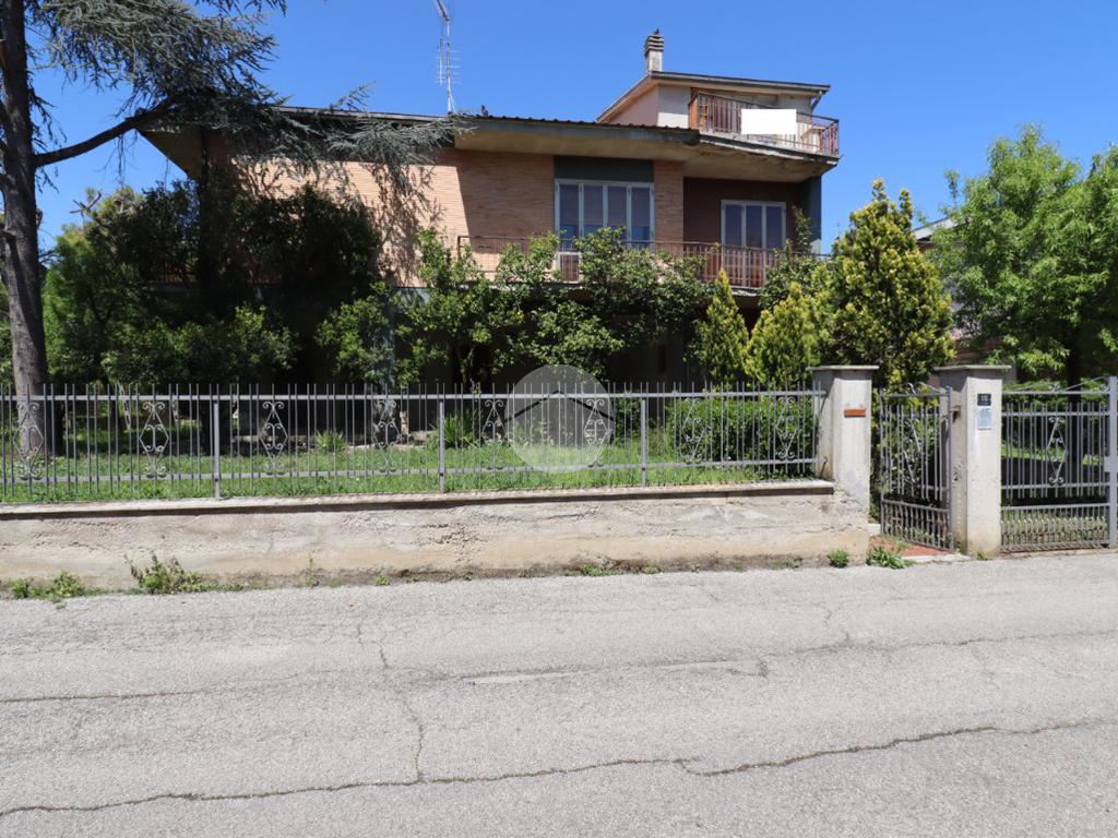 Villa singola in vendita a Giulianova, Giulianova Paese – Teramo. € 208.000, 226 Mq – Tecnocasa.it #finsubito richiedi mutuo fino 100%