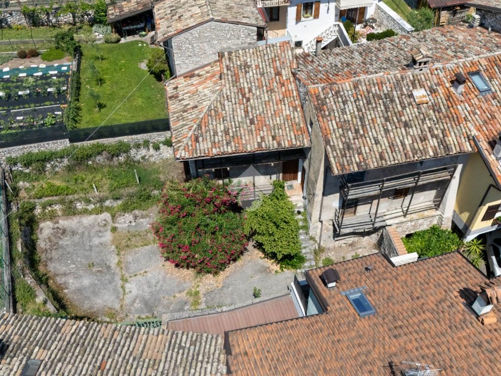 House in Avio, Sabbionara