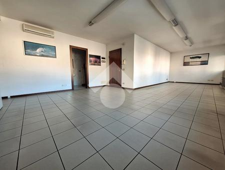 Multilocale in vendita