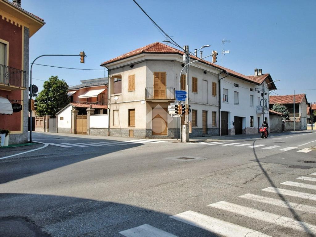 Casa indipendente in vendita