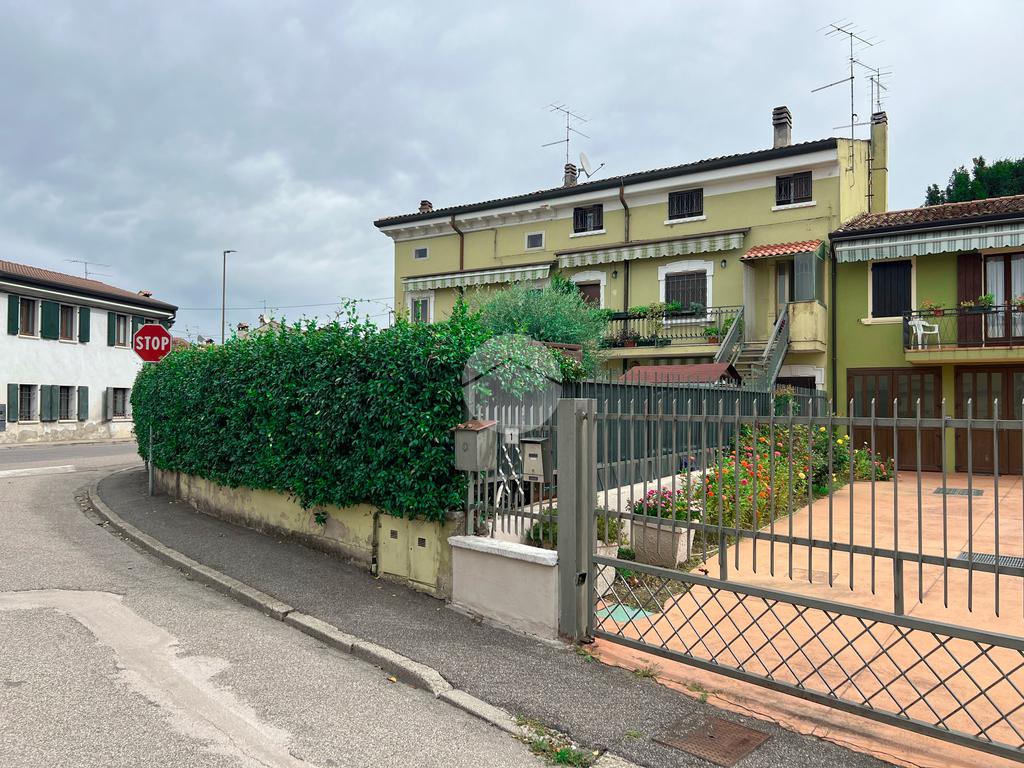 Trilocale in vendita a Zevio – Verona. € 115.000, 115 Mq – Tecnorete.it #finsubito richiedi mutuo fino 100% #finsubito richiedi mutuo fino 100%