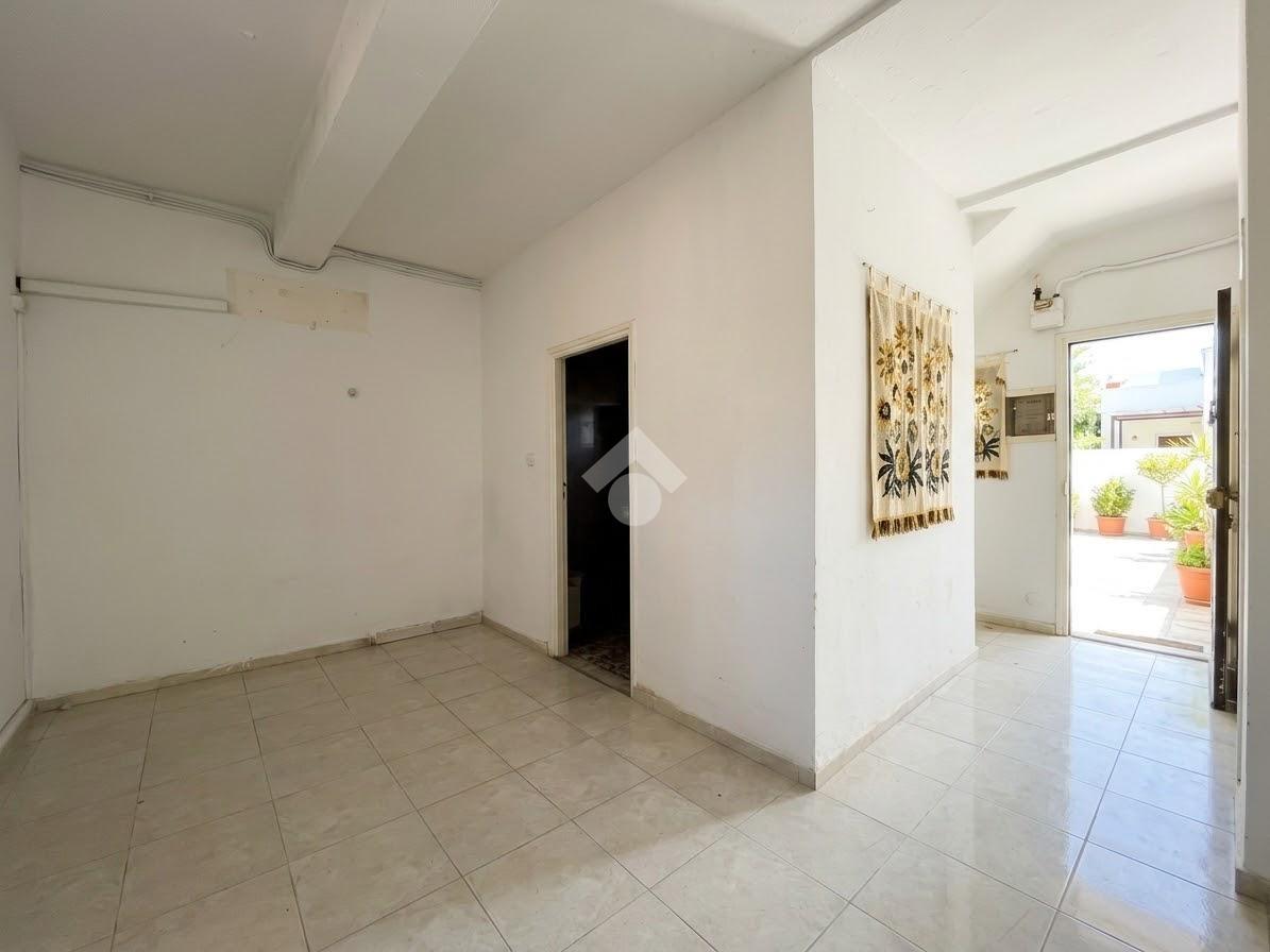 Villa jumelée en vente - Cité El Khadra, Cité olympique , rue omar gammoudi - Cité Olympique