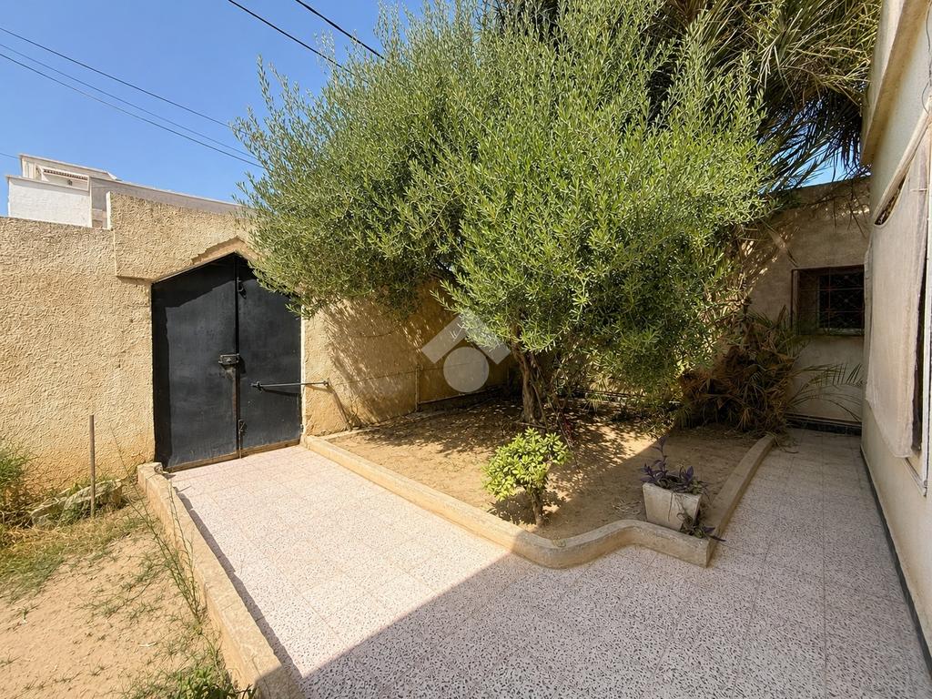 Villa jumelée en location - Radés, Villa Rades - Cité Mohamed Ali